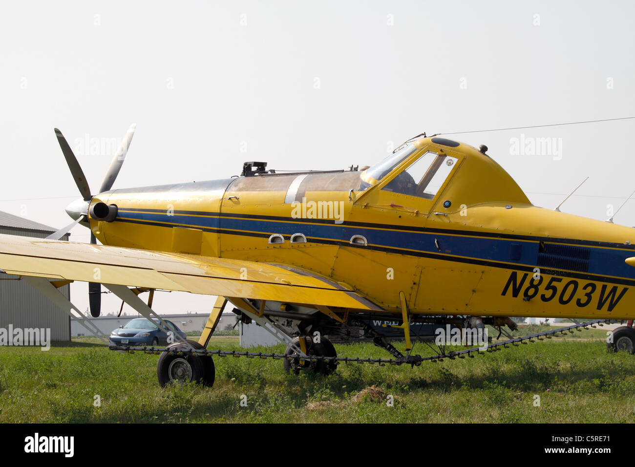 Avion à turbopropulseurs utilisés dans l'application aérienne de produits chimiques agricoles Banque D'Images