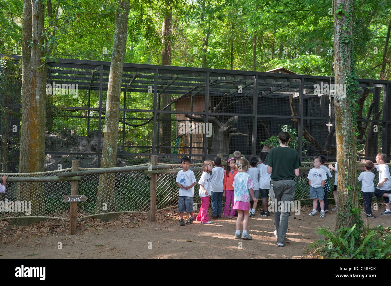 Santa Fe College Zoo Enseignement Gainesville en Floride. Les enfants de l'école de visiter le zoo. Banque D'Images