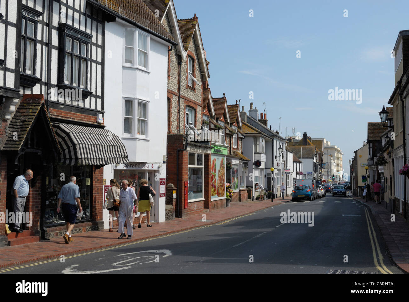 La grande rue à Rottingdean, East Sussex, Angleterre. Banque D'Images
