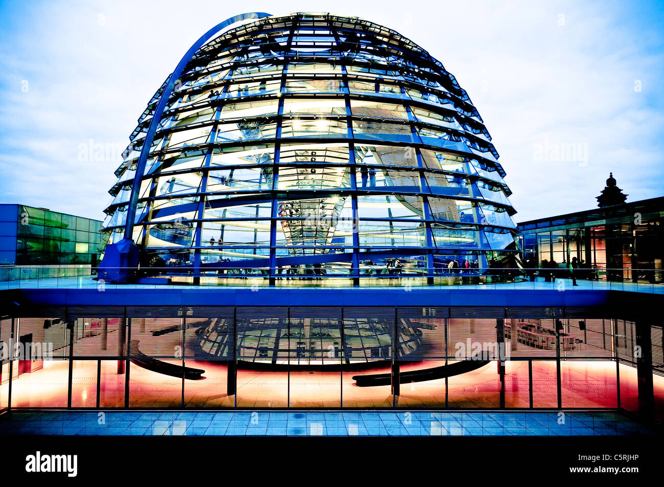 Dôme du Reichstag en soirée, quartier du gouvernement, Berlin, Germany, Europe Banque D'Images