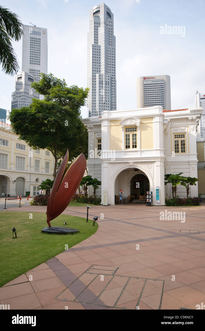 Musée de la civilisation asiatique à la rivière Singapour, tours de bureaux à l'arrière, à Singapour, en Asie du Sud-Est, l'Asie Banque D'Images
