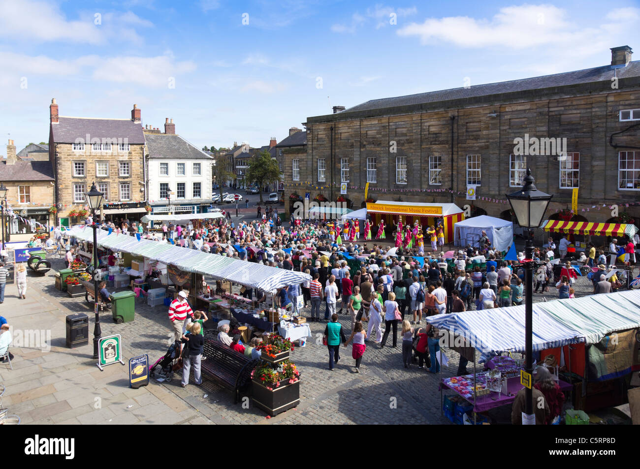 Alnwick, Northumberland, Angleterre - Festival de musique d'Alnwick 2011 - Place du marché. Banque D'Images