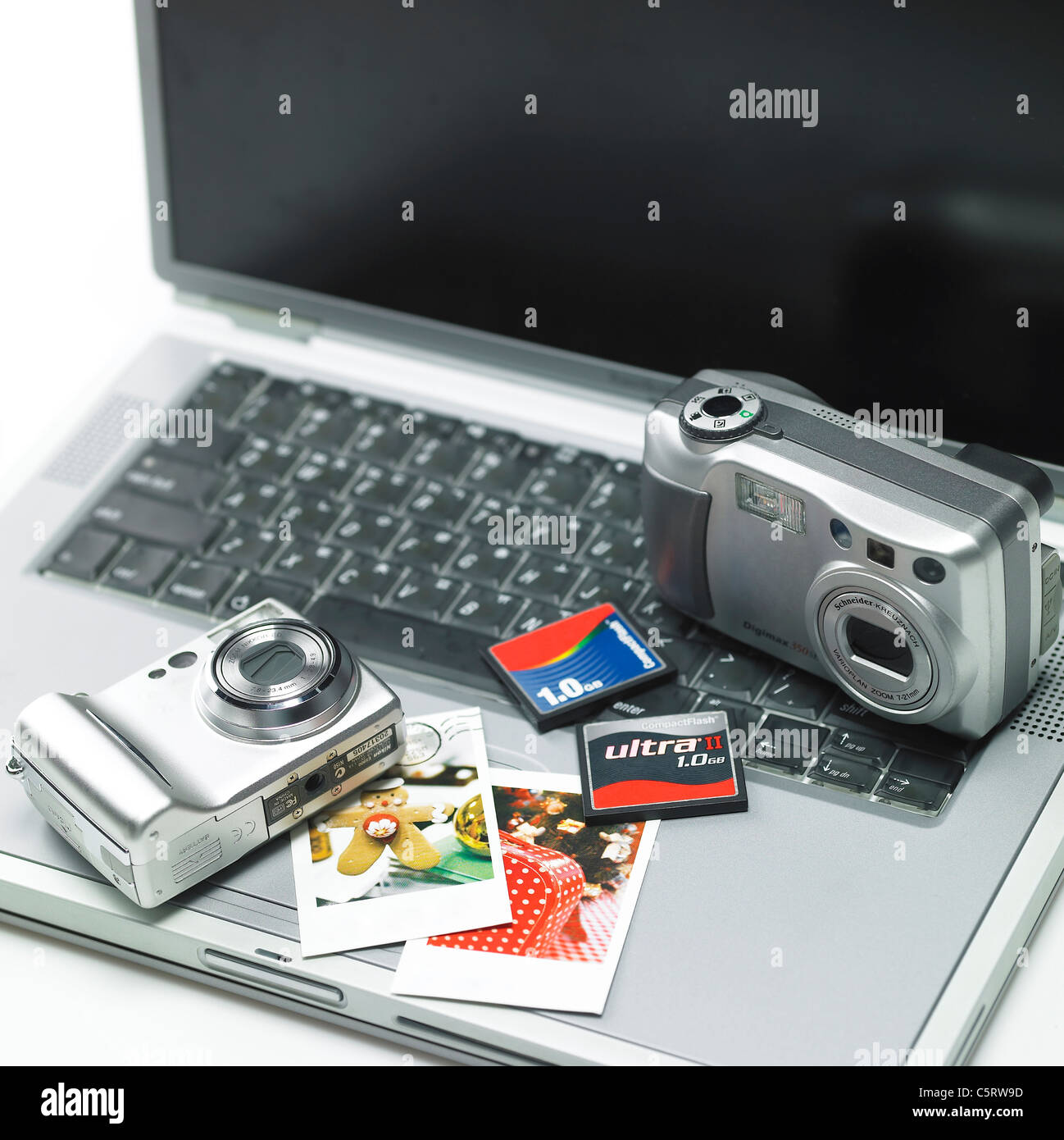 Les caméras et autres objets sur l'ordinateur portable Banque D'Images