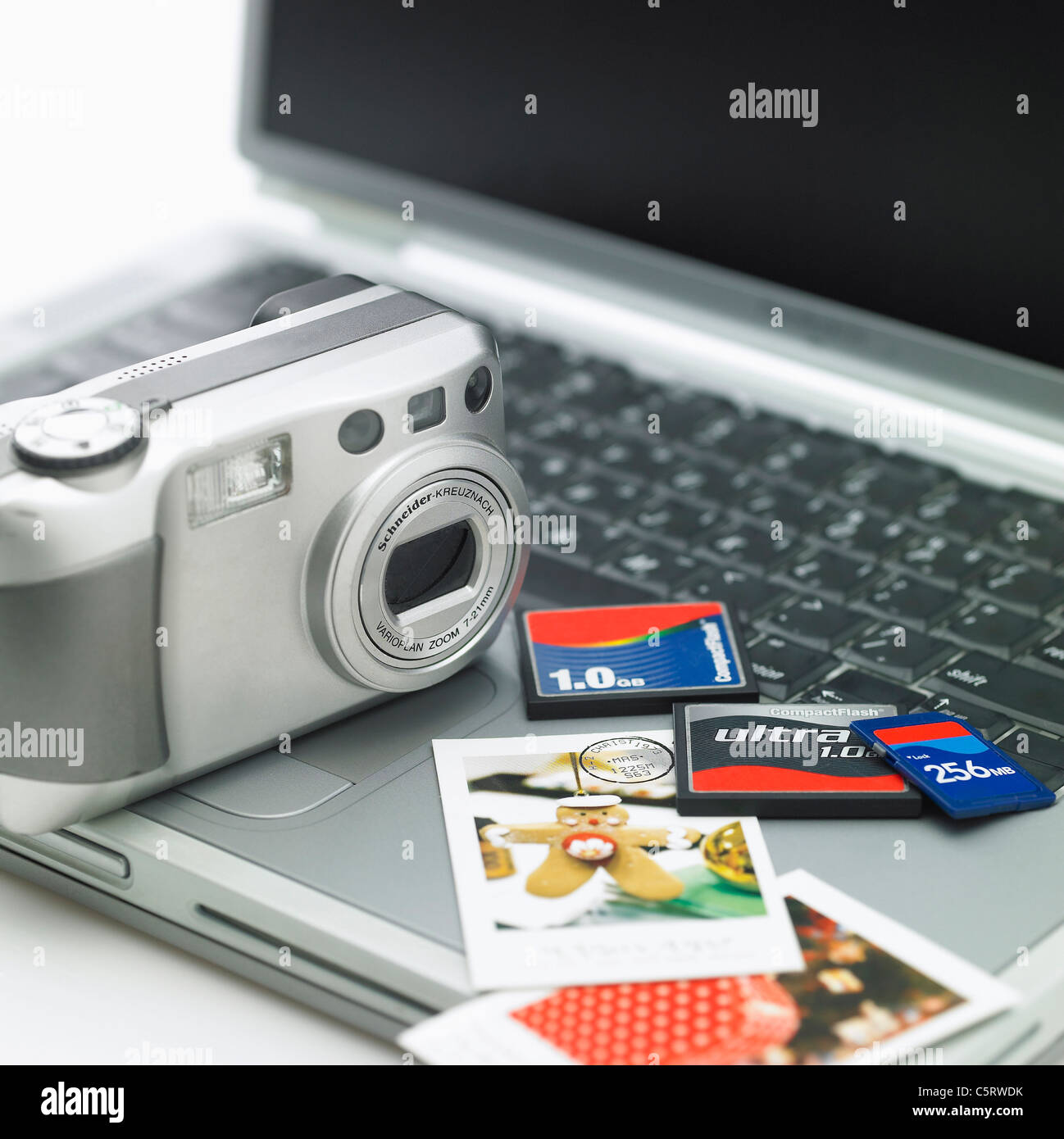 Les caméras et autres objets sur l'ordinateur portable Banque D'Images