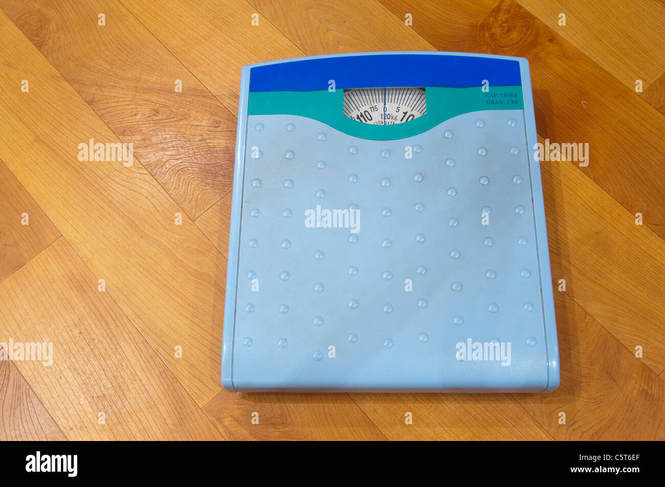 Weighing scales Banque de photographies et d'images à haute résolution -  Alamy