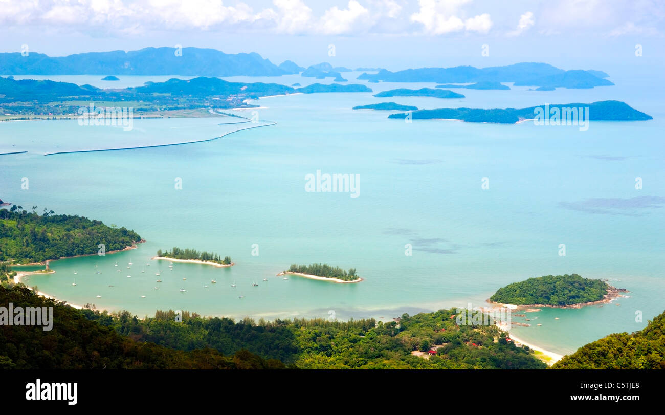 Vue d'en haut de la côte et des îles tropicales Banque D'Images