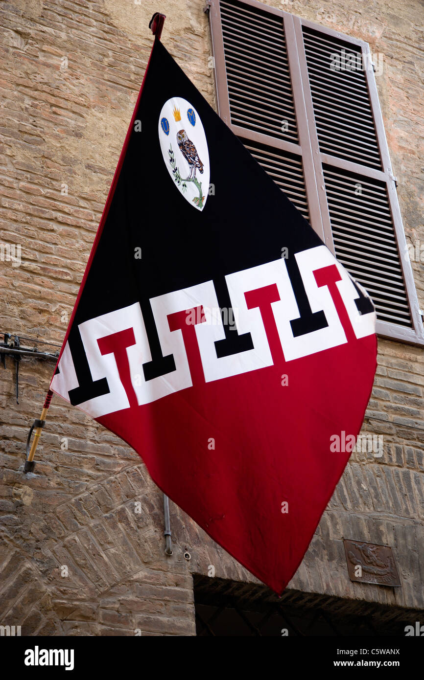 Italie, Toscane, Sienne, drapeau, Palio di Siena Banque D'Images