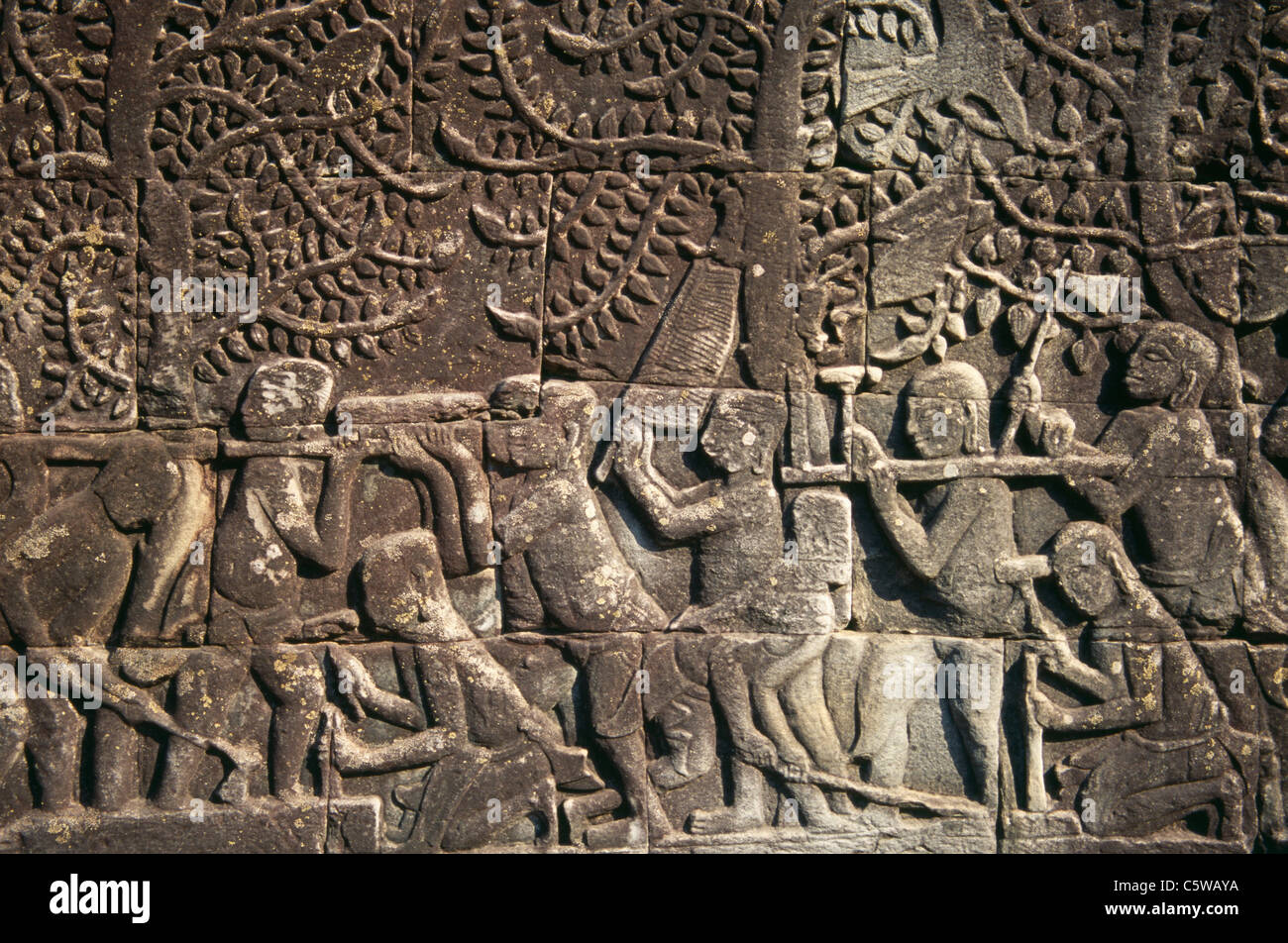 Cambodge, Siem Reap, temple Bayon, sculptures en relief Banque D'Images