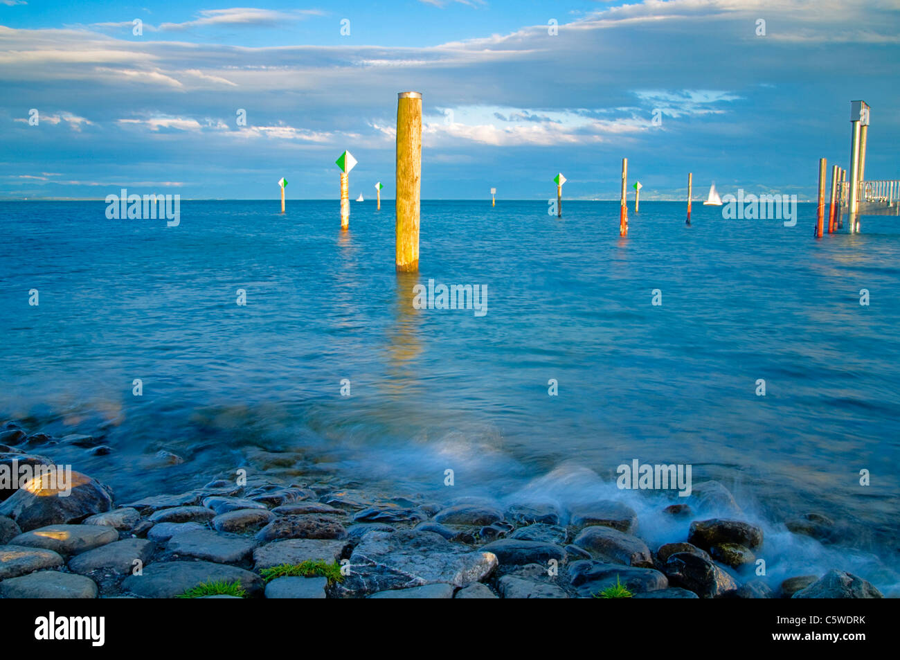 Allemagne, Baden WÃ¼rttemberg, Immenstaad, bateau à voile sur le lac de Constance Banque D'Images