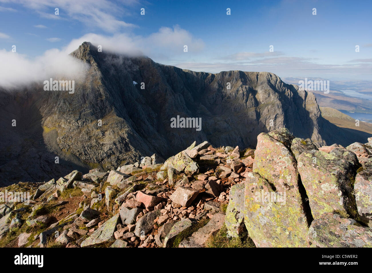 Ben Nevis et Carn Mor Dearg arete, Lochaber, Ecosse, Grande-Bretagne. Banque D'Images