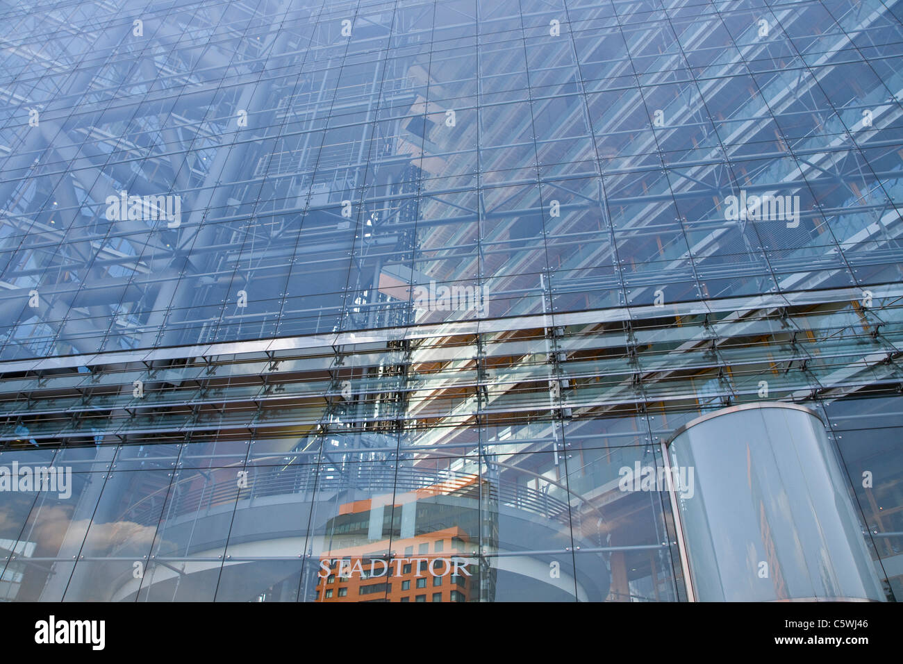 Allemagne, Nord-Rhénanie-Westphalie, Duesseldorf, bâtiment Stadttor, close-up Banque D'Images