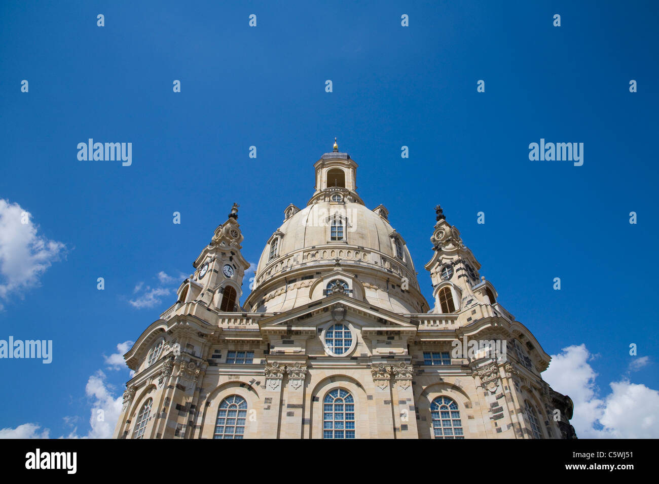 Allemagne, Dresde, la Frauenkirche, low angle view Banque D'Images