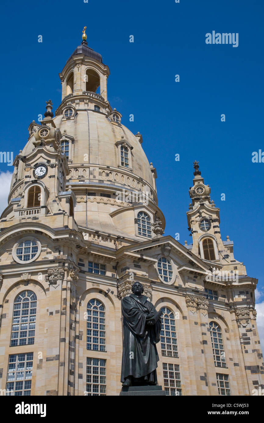 Allemagne, Dresden, Allemagne, Dresde, la Frauenkirche et la statue de Martin Luther Banque D'Images