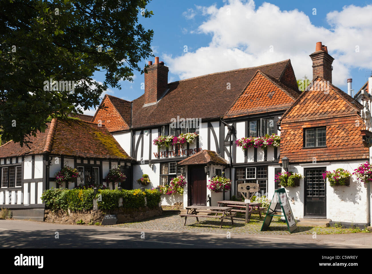 Shere Village Pub Guildford Surrey England Banque D'Images