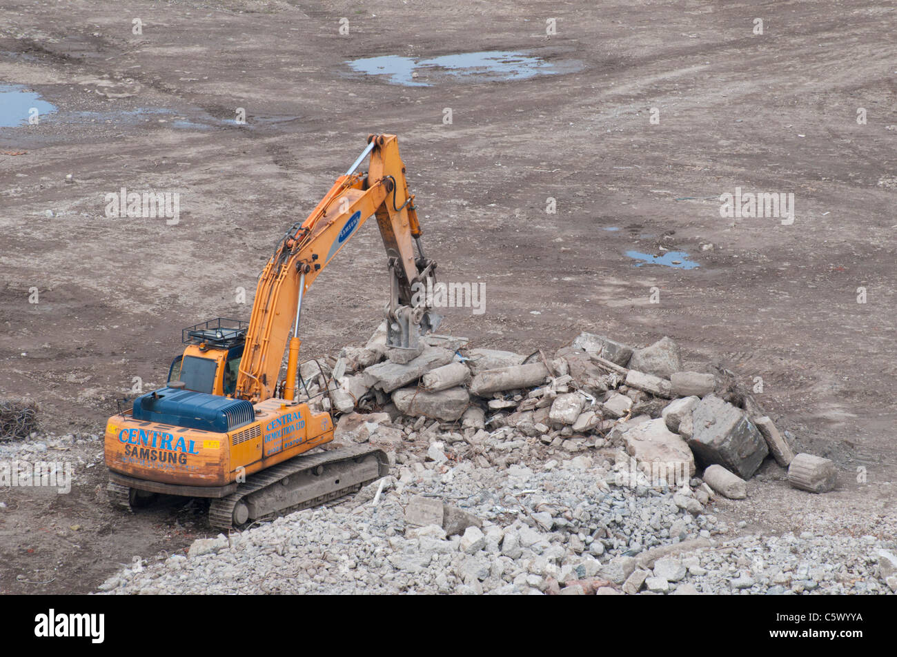 La rupture des roches. pelle Samsung Banque D'Images