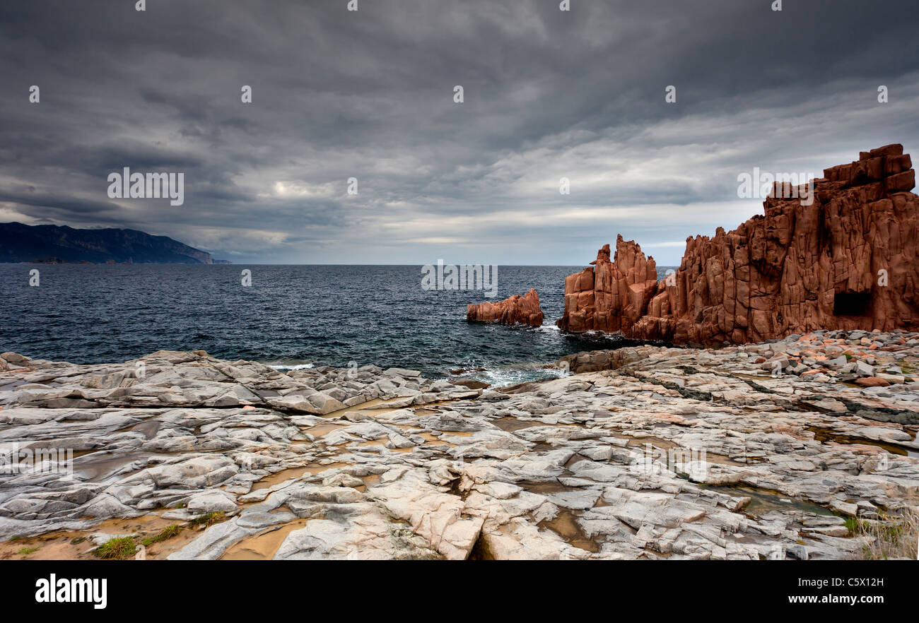 Les roches rouges d'Arbatax (Sardaigne, Italie) Banque D'Images
