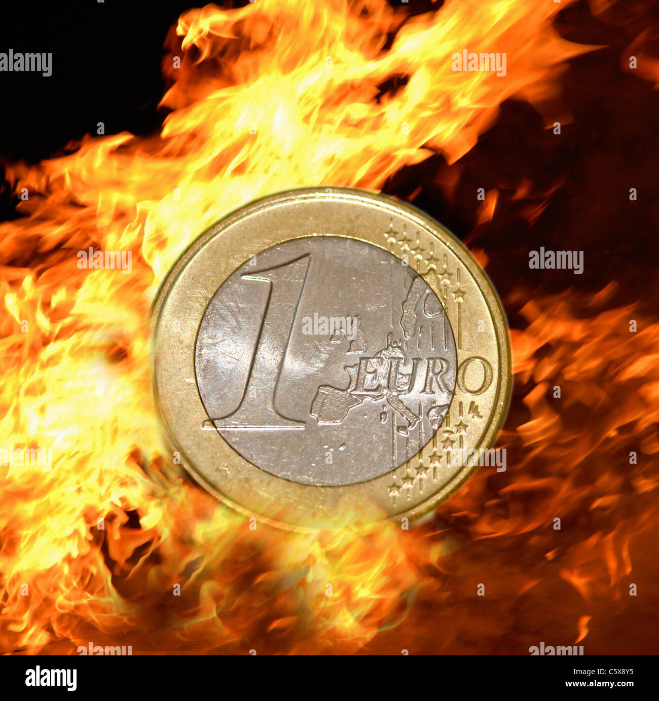 Euro Euros Flamber de l'argent en flammes Banque D'Images