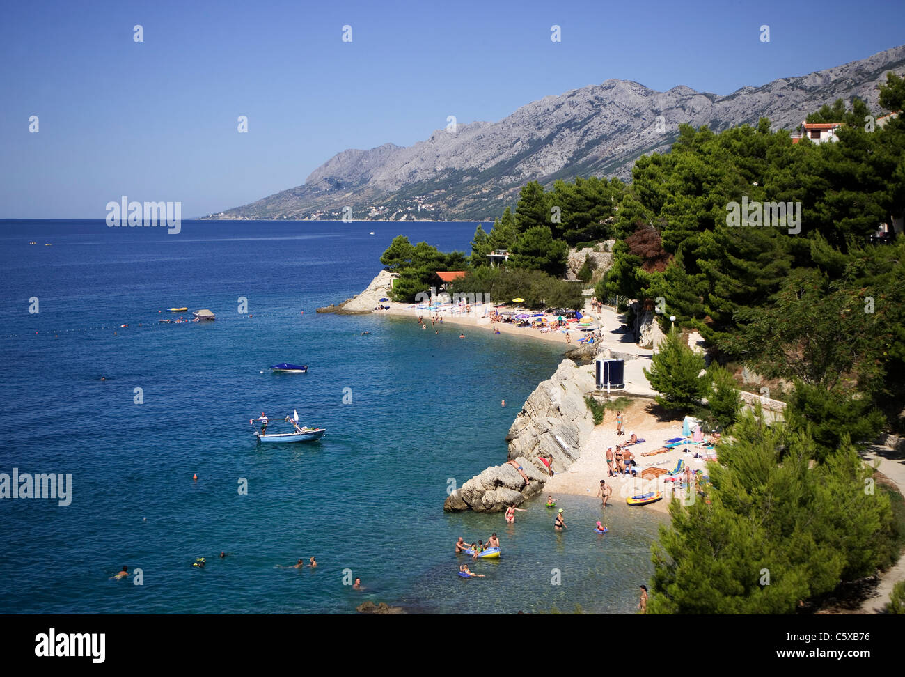 La Croatie, Makarska Riviera, Brela, plage vacances Banque D'Images