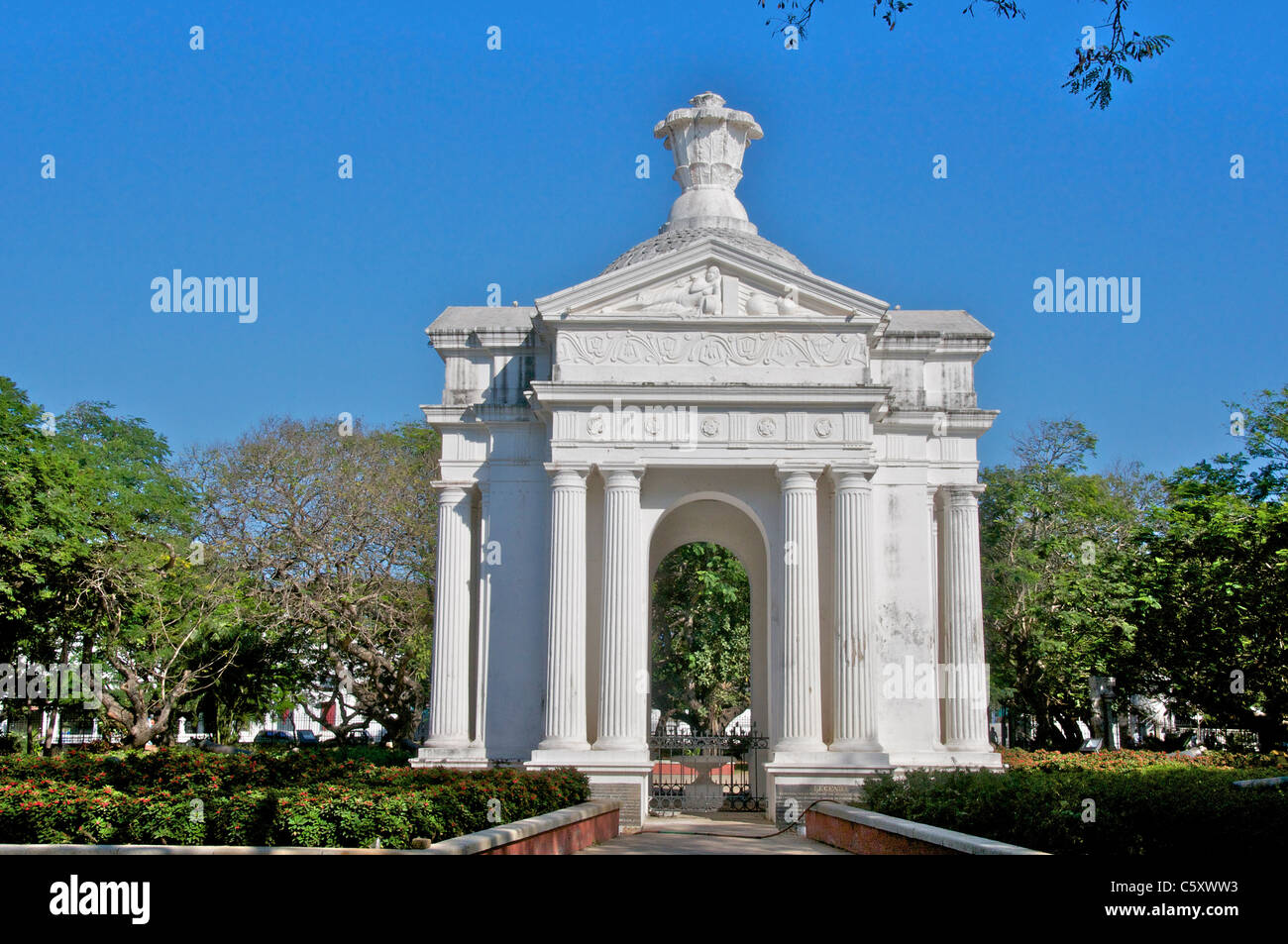 Aayi Mandapam Bharathi Monument Park Quartier Français Pondicherry Tamil Nadu Inde du Sud Banque D'Images