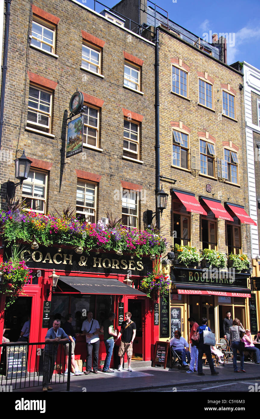 The Coach and Horses Pub, Bow Street, Covent Garden, West End, City of Westminster, Londres, Angleterre, Royaume-Uni Banque D'Images