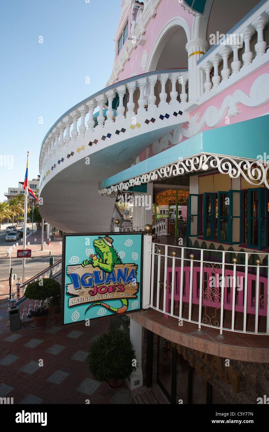 Iguana Joe's Caribbean Bar and Grill, Royal Plaza Mall, Oranjestad, Aruba, Antilles néerlandaises Banque D'Images Iguana Joe's Caribbean Bar and Grill, Royal Plaza Mall, Oranjestad, Aruba, Antilles néerlandaises Banque D'Images