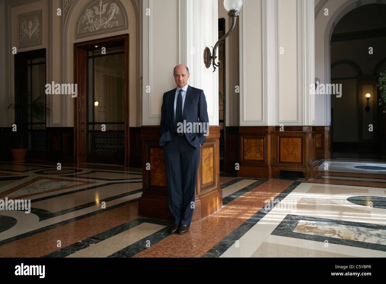 Portrait de M. Corrado Passera Directeur général de la Banca Intesa San  Paolo, Italie Photo Stock - Alamy