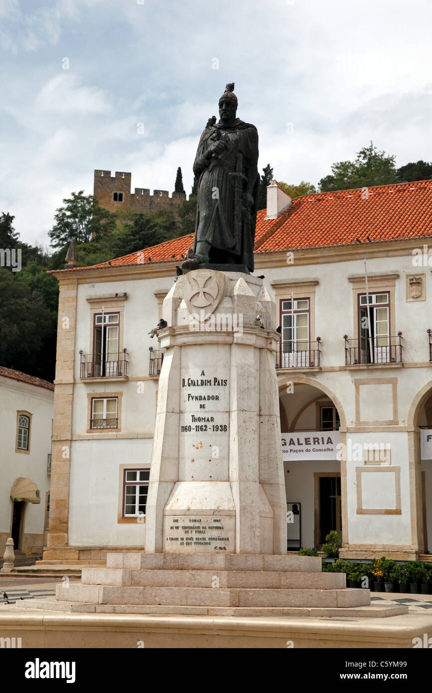 Dom Gualdim Pais monument de la Praça de República à Tomar Banque D'Images