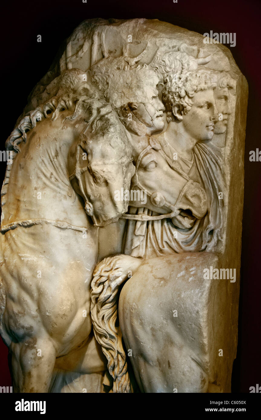 Frise romaine 2 100 Annonce du Cenoptaph Limyra en l'honneur de Caius César, petit-fils de l'empereur Auguste Turquie Banque D'Images