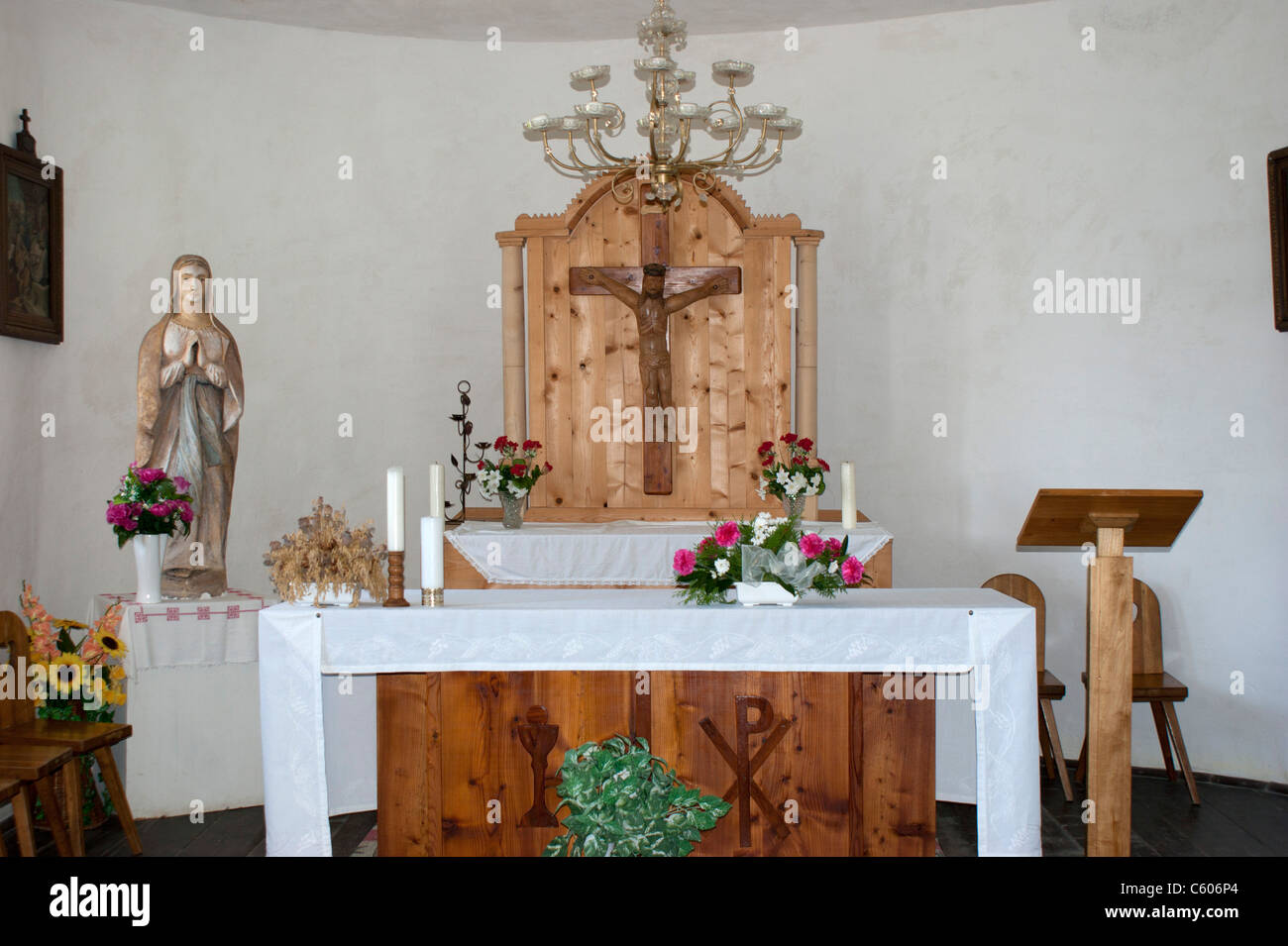 Autel Eglise vieille comme attraction touristique dans la région de Heritage Park à Vychylovka sur Slovaquie Banque D'Images