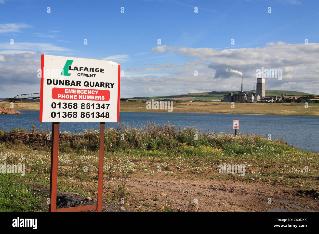 Carrière de Ciment Lafarge UK et travaille près de Dunbar, East Lothian, Scotland Banque D'Images