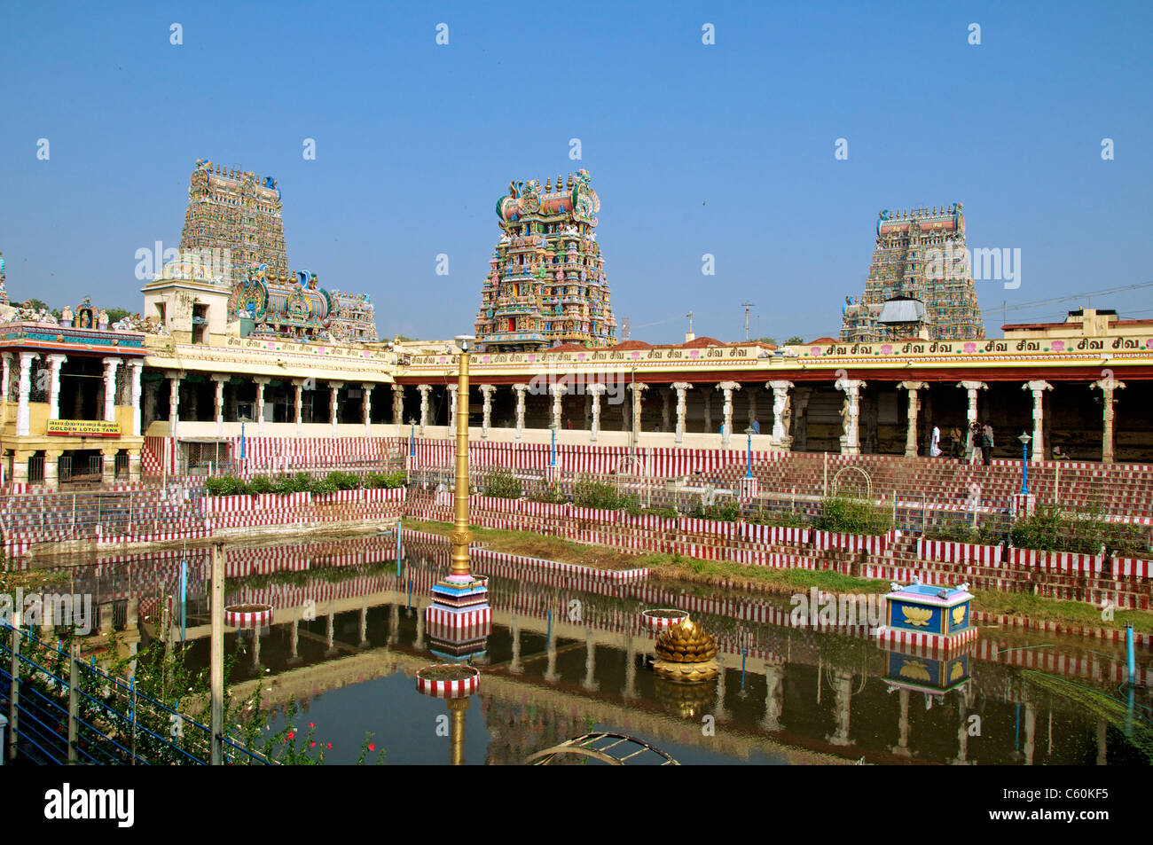 Avis de Theppakulam Sri Meenakshi Temple Madurai Tamil Nadu Inde du Sud Banque D'Images