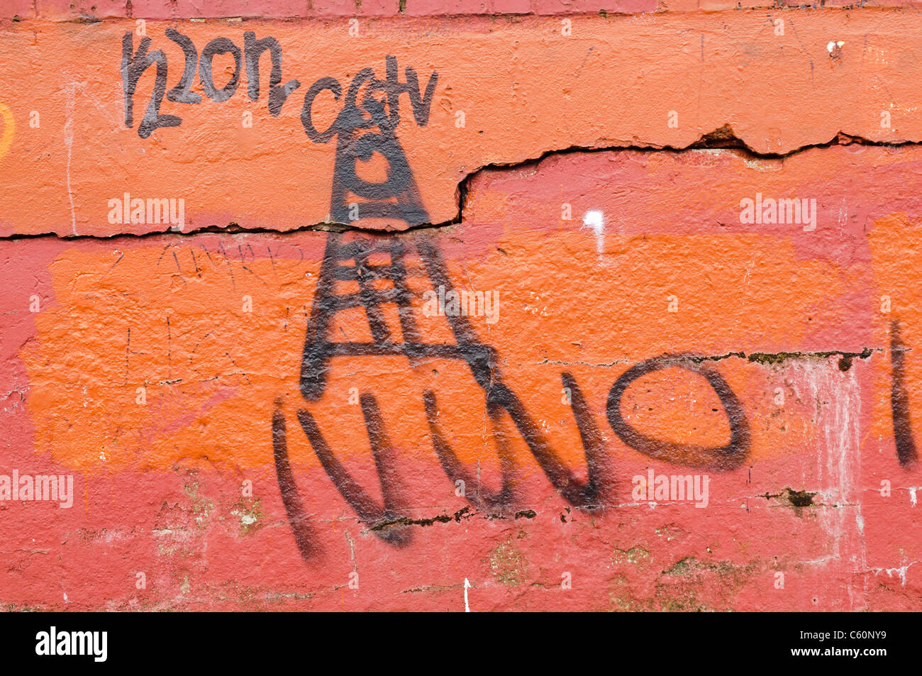 Avertissement les gens sur le graffiti Nouvel Ordre Mondial (NWO) Banque D'Images