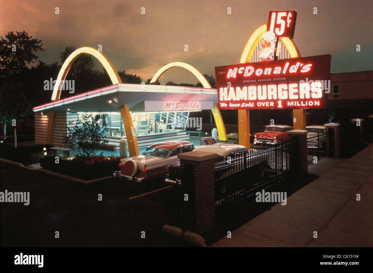 Mcdonalds queue Banque de photographies et d’images à haute résolution Alamy