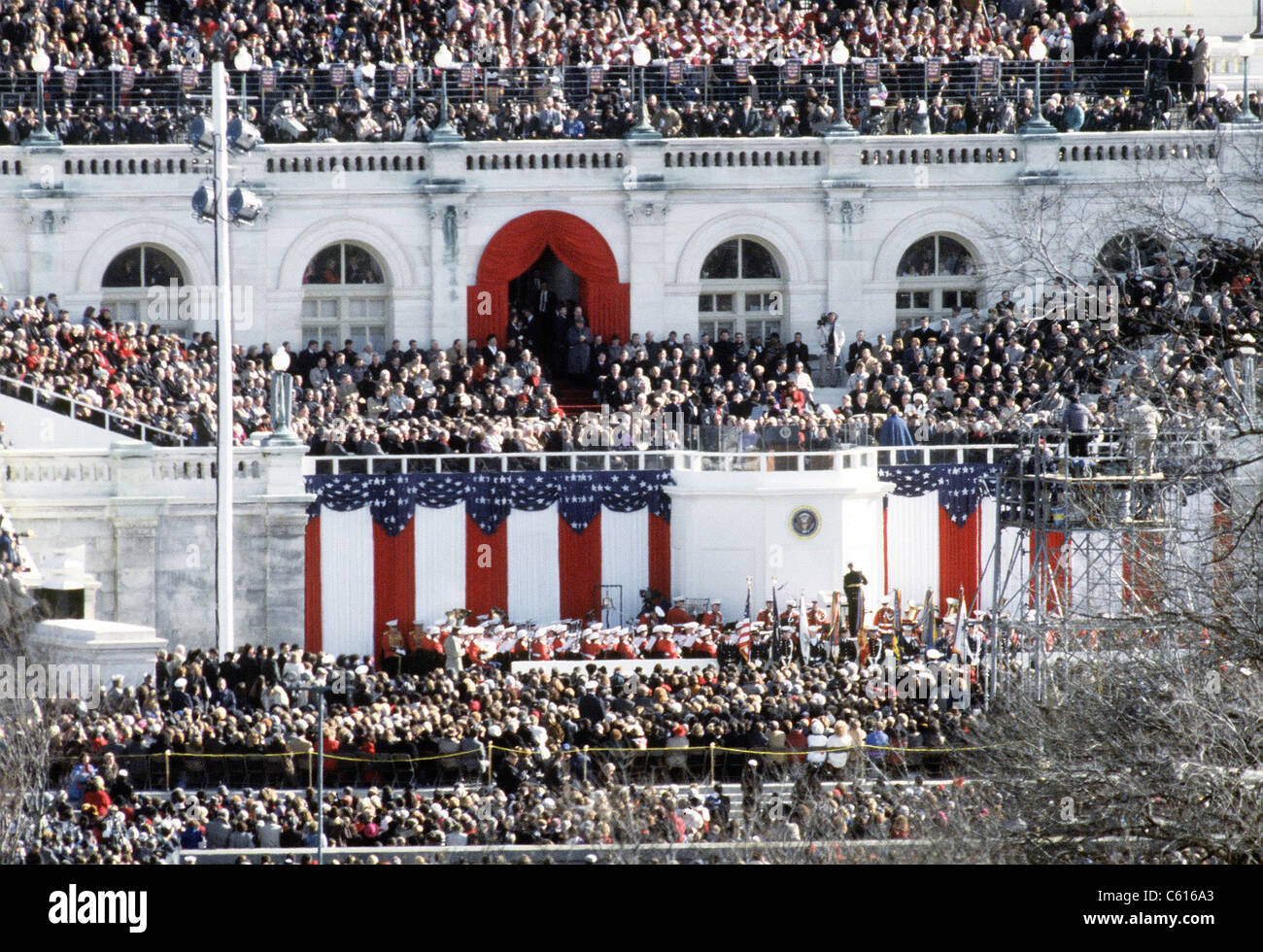 Première Inauguration de Bill Clinton. Aperçu de la foule et des décorations de l'ouest avant de la Capitol. Le 20 janvier 1993. Banque D'Images