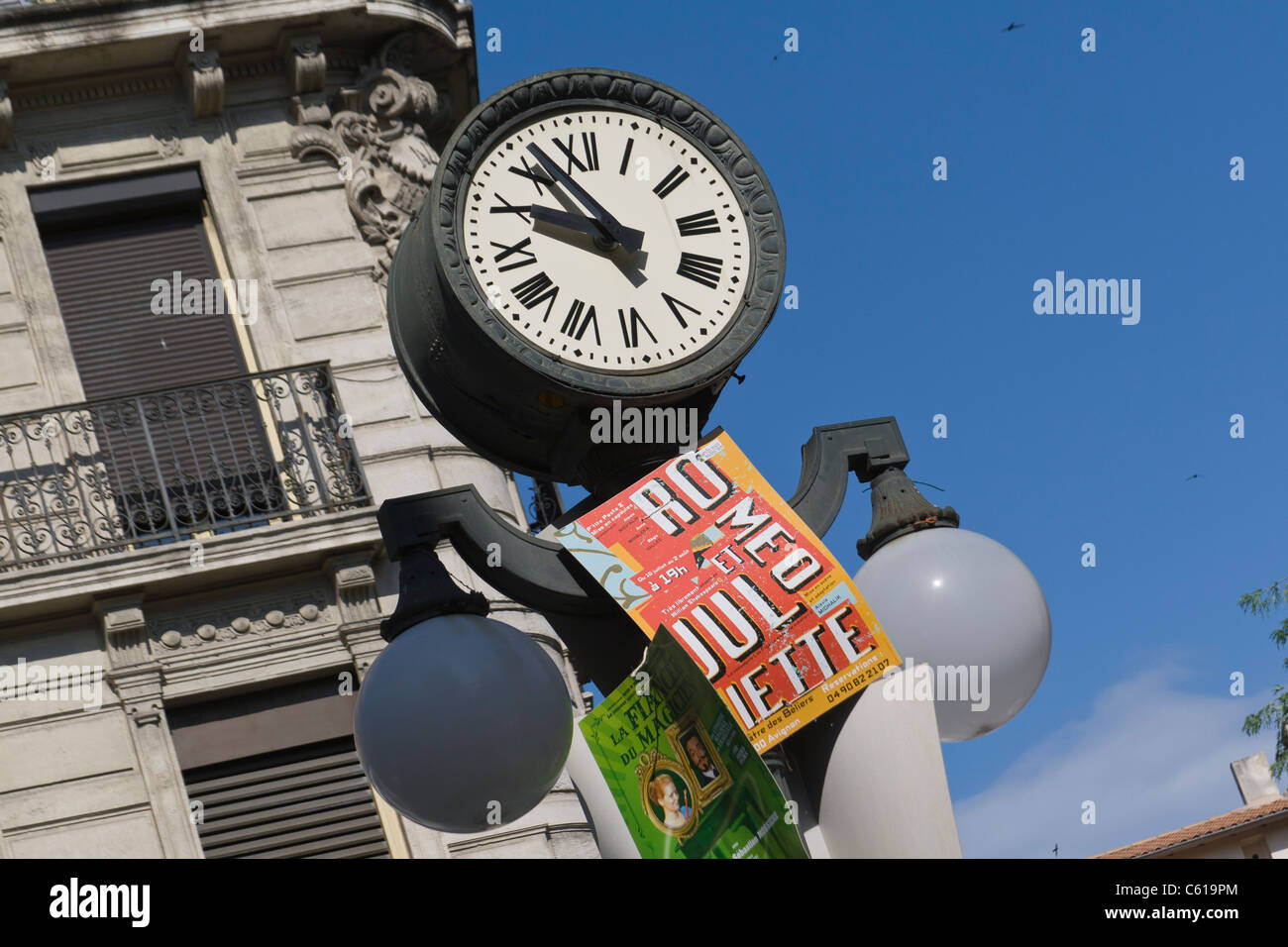 Affiche publicitaire pendant le festival de théâtre à Avignon Banque D'Images