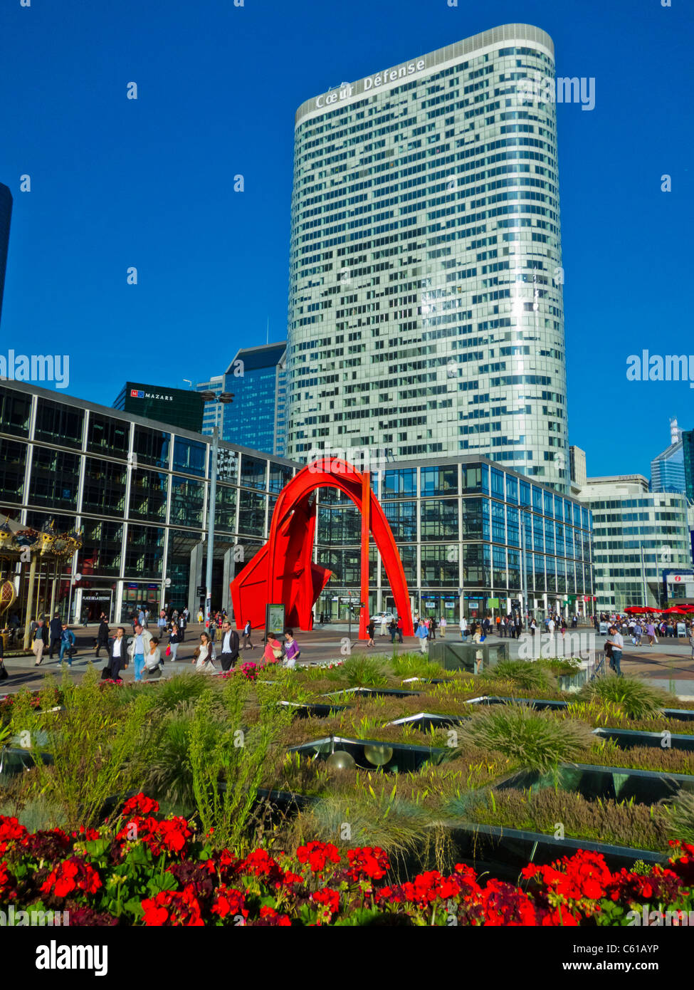 la Defense paris, France, la Défense Business Center, vue sur le jardin urbain moderne, les immeubles de bureaux de la ville, l'art urbain paris Banque D'Images