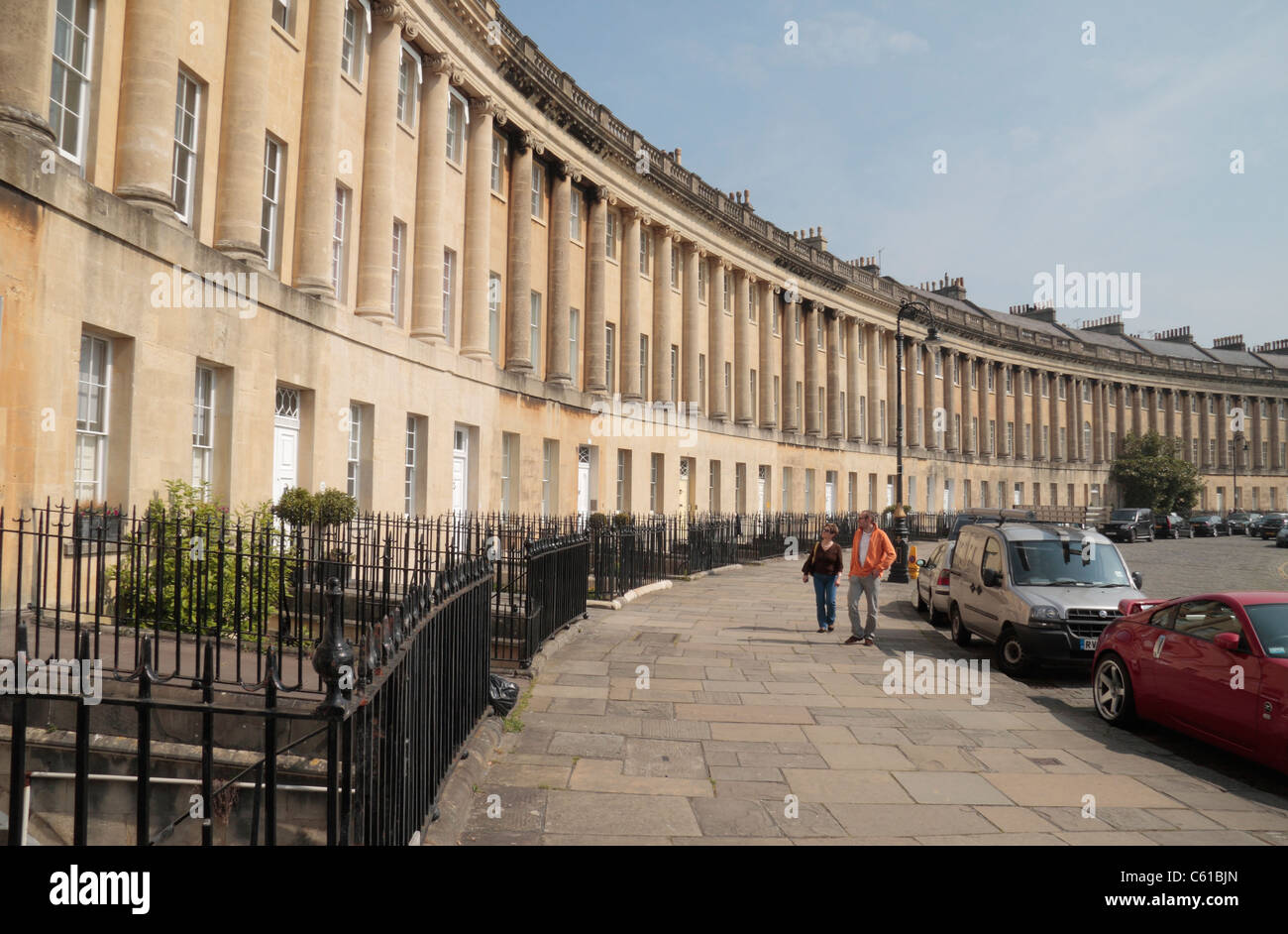Ligne de propriétés mitoyennes dans le Royal Crescent, Bath, Angleterre. Banque D'Images