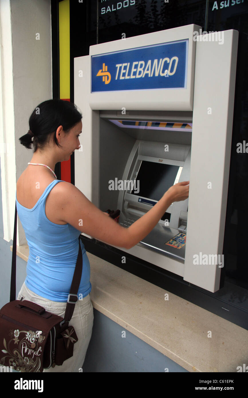 Essayer de retirer de l'argent à Minorque Banque D'Images