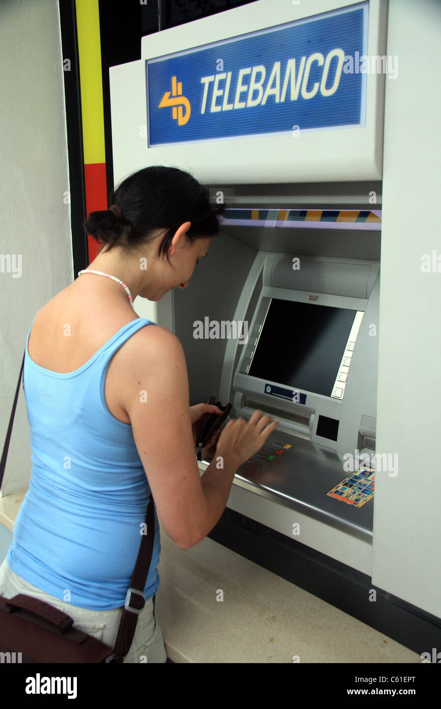 Essayer de retirer de l'argent à Minorque Banque D'Images