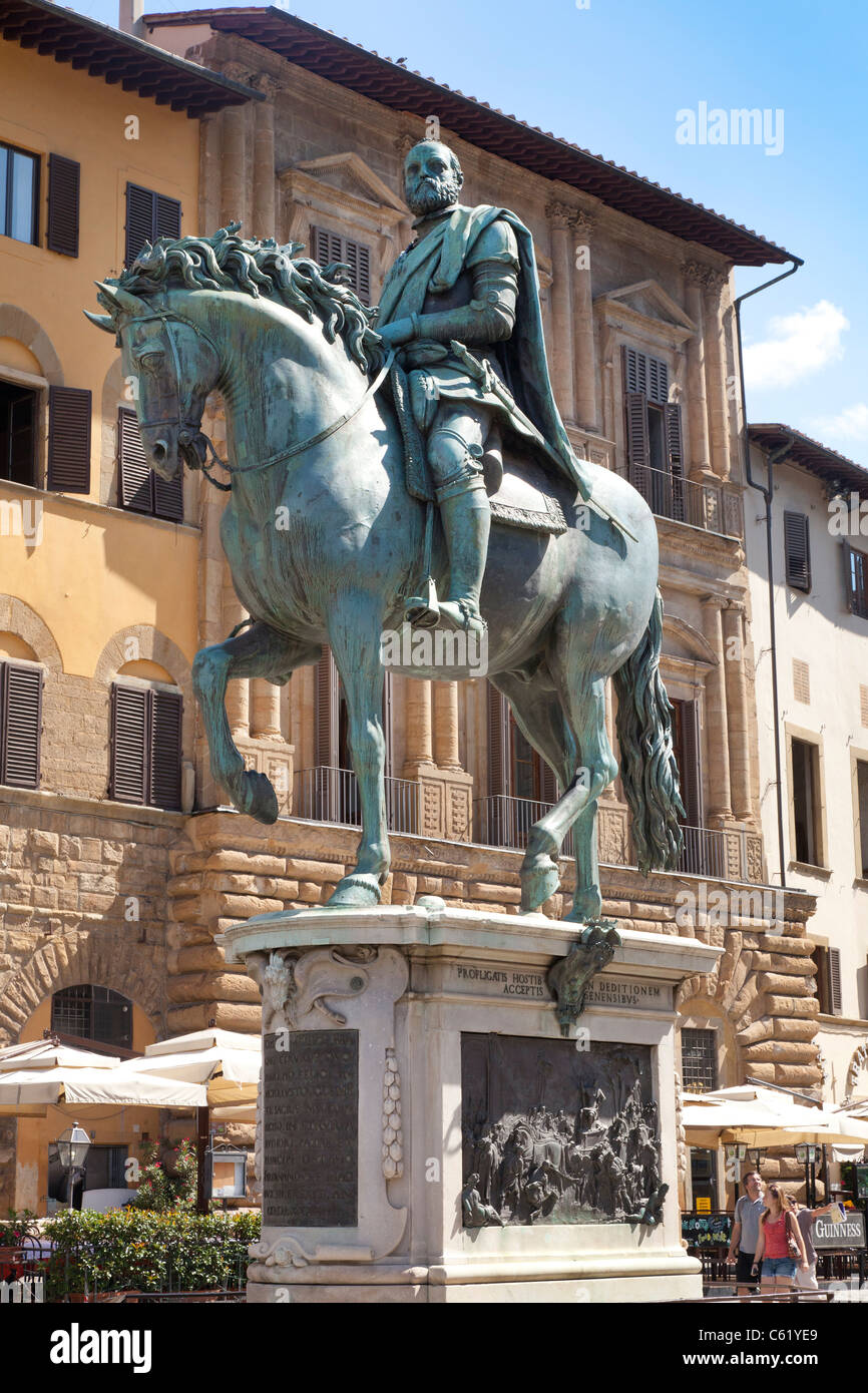 Statue de Cosme Ier de Médicis, Grand-duc de Toscane, la Piazza della Signoria, Florence, Italie Banque D'Images