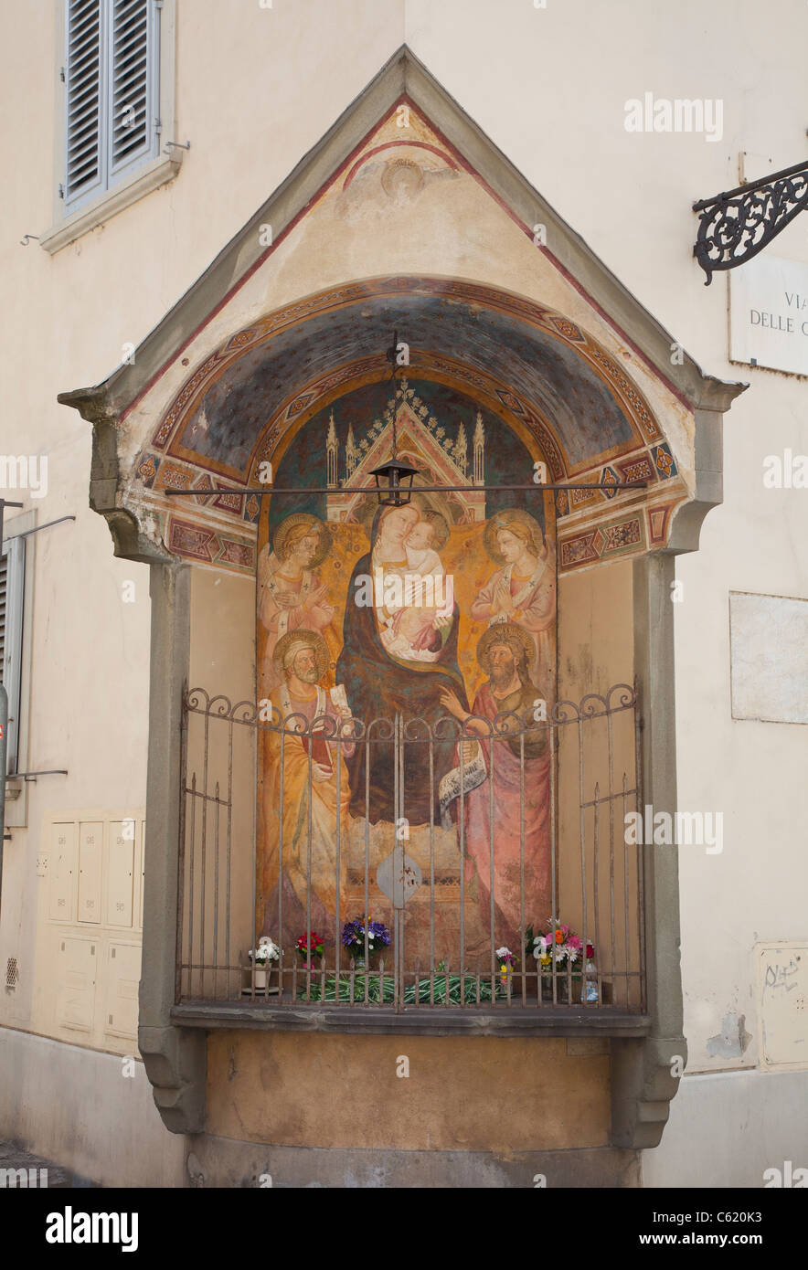 Madonna & child, coin de rue, l'icône religieuse commune dans Florence, Italie. Banque D'Images