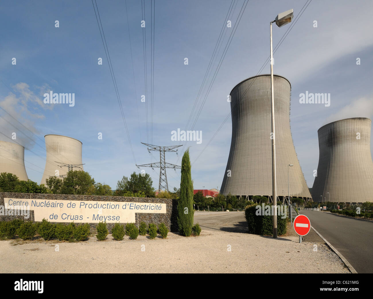 L'énergie nucléaire la centrale atomique Nucleaire Centre de Production d'electricite de Cruas Meysse Rhone Valley France Banque D'Images