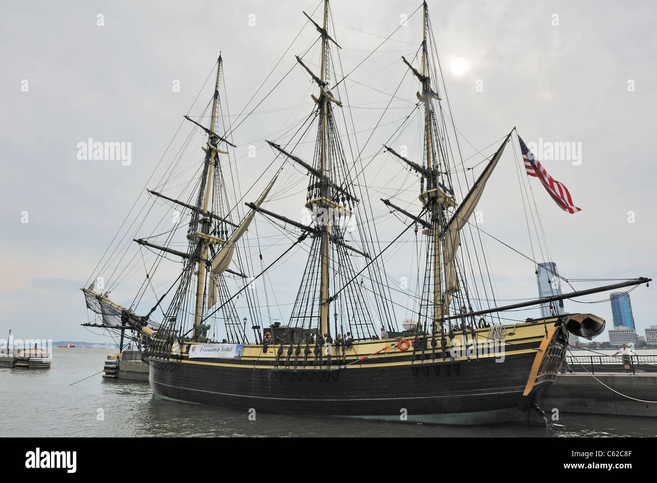 Une réplique de l 'amitié' de Salem, un navire marchand construit en 1797 à Salem, Mass., appartient à la U.S. National Park Service Banque D'Images