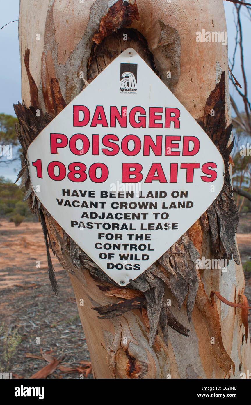 Avis d'avertissement de la pose d'appâts empoisonnés 1080 pour le contrôle de dingos en Australie de l'Ouest Banque D'Images