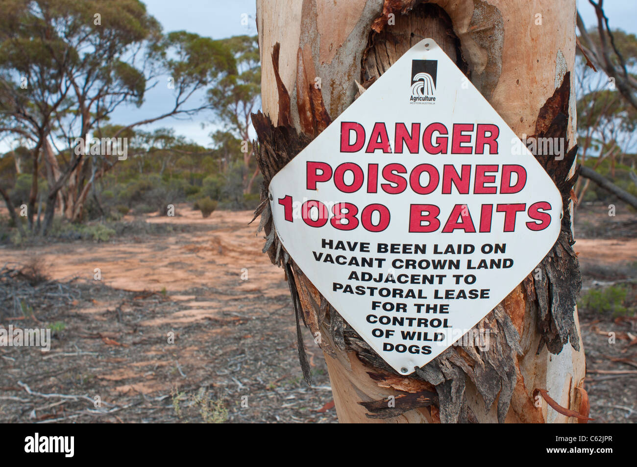 Avis d'avertissement de la pose d'appâts empoisonnés 1080 pour le contrôle de dingos en Australie de l'Ouest Banque D'Images