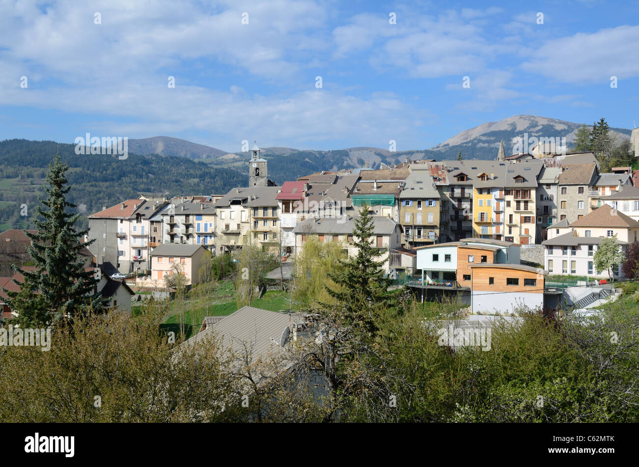 Vue sur le village de Seyne, Seyne-les-Alpes ou Seyne les Alpes, Alpes-de-haute-Provence, France Banque D'Images