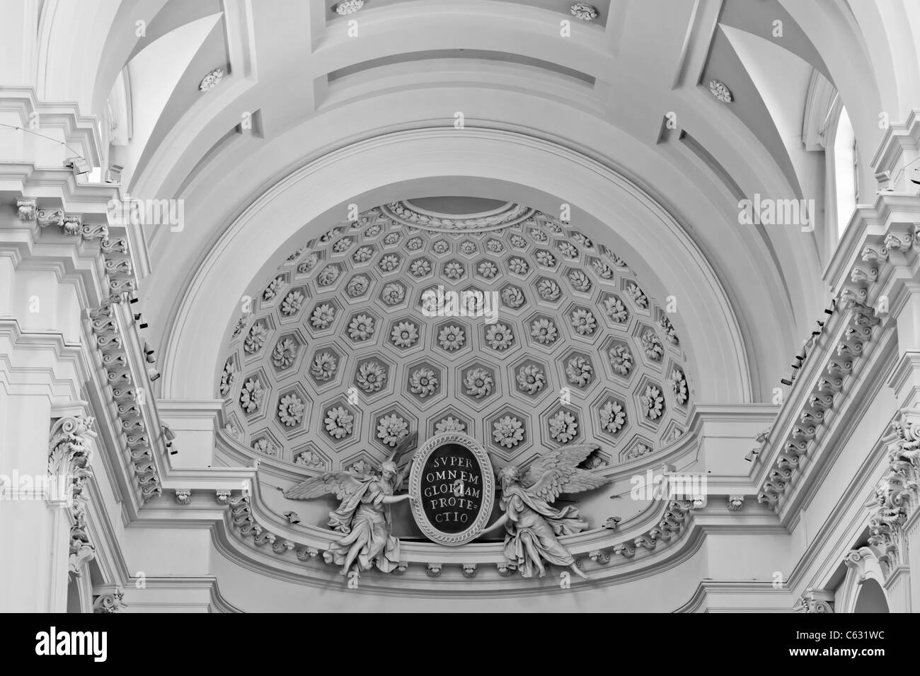 L'intérieur du dôme dans la Doumo d'Urbino, Italie Banque D'Images