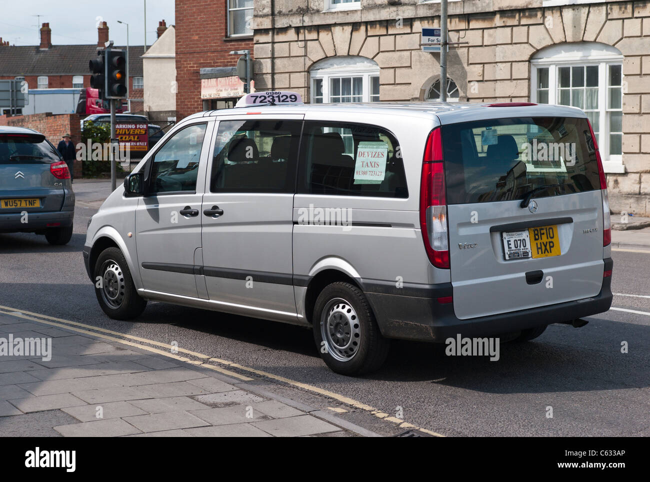 Mercedes Benz Vito 111CDi véhicule fonctionnant comme un taxi Banque D'Images