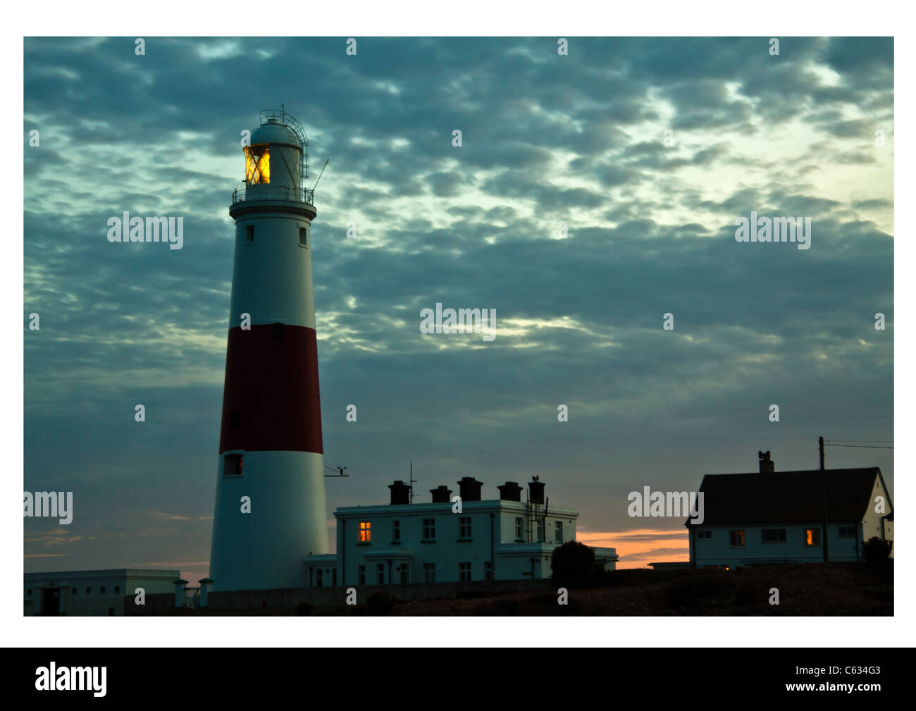 Une photo de phare de Portland Portland Bill au Royaume-Uni, prises au coucher du soleil. Banque D'Images