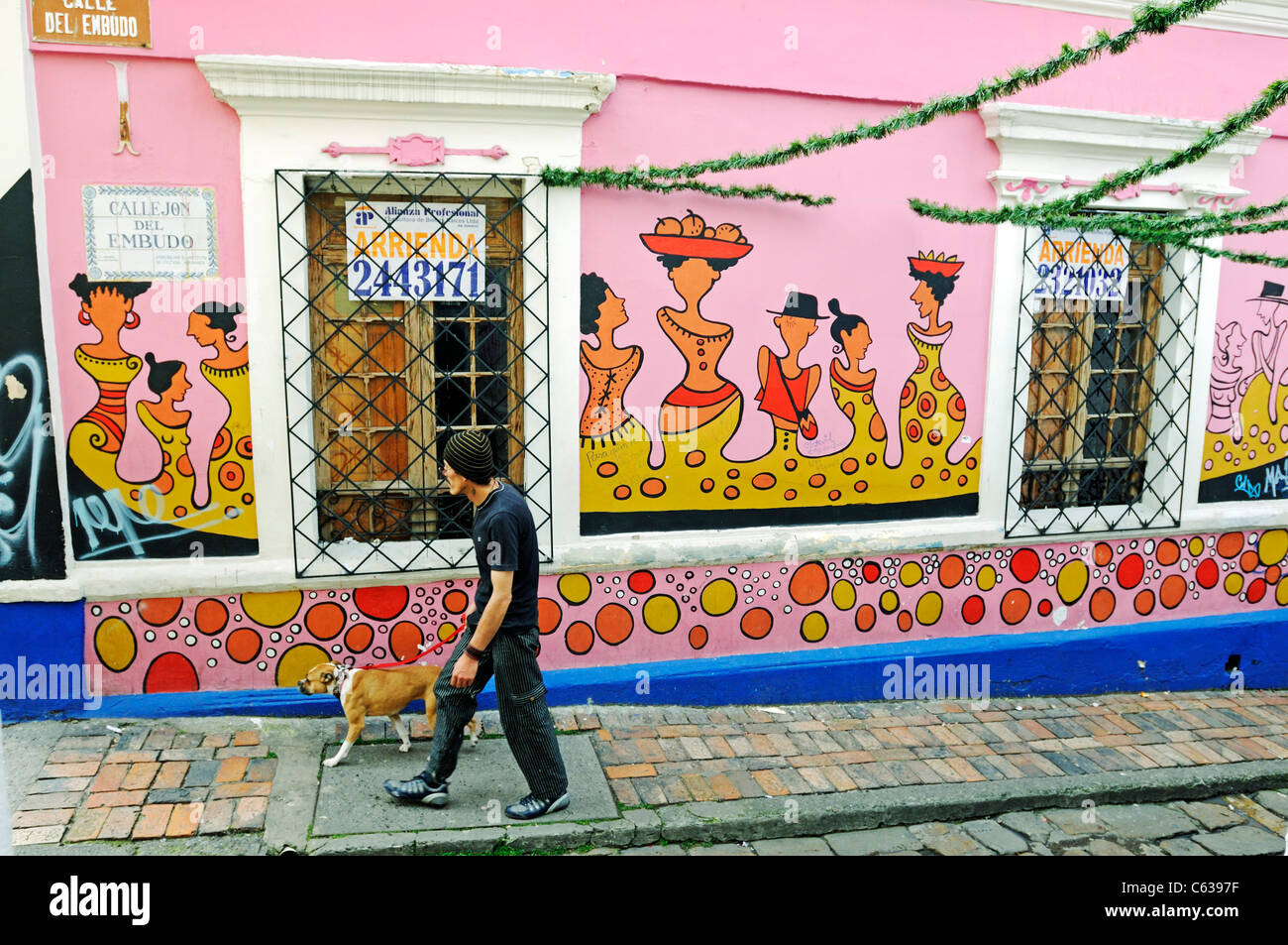 Les murs avec des graffitis, carré de Plazoleta del Chorro de Quevedo, quartier de La Candelaria, Bogota, Colombie Banque D'Images